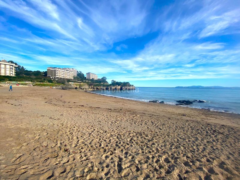 Foto c51fdd4b-197c-4e84-8c01-45fcef809e10. Pis amb calefacció aparcament piscina a Centro Castro - Urdiales