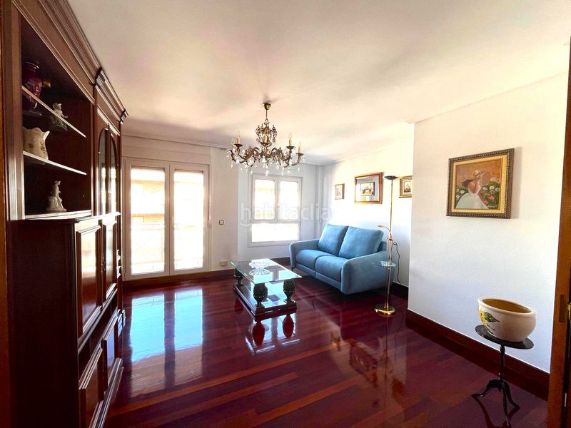 Foto e2ec3483-ff5a-495c-87ae-1eb00616254a. Pis amb calefacció aparcament piscina a Centro Castro - Urdiales