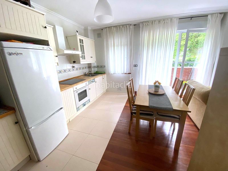 Foto 3dae4854-95fe-4294-b2b2-1ccf7a9f48f7. Pis amb calefacció aparcament a Mioño-Santullán Castro - Urdiales