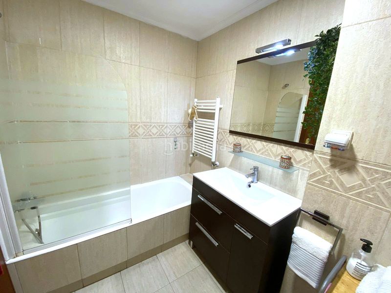 Foto 98b2e7fb-4f52-42e8-b994-dae3f3a82bb1. Pis amb calefacció aparcament a Mioño-Santullán Castro - Urdiales