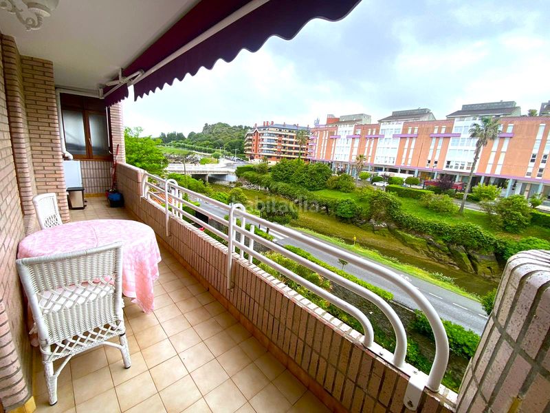 Foto 52a4e2aa-ca96-4a08-a6d6-7d01525d27bd. Pis amb calefacció piscina a Brazomar Castro - Urdiales