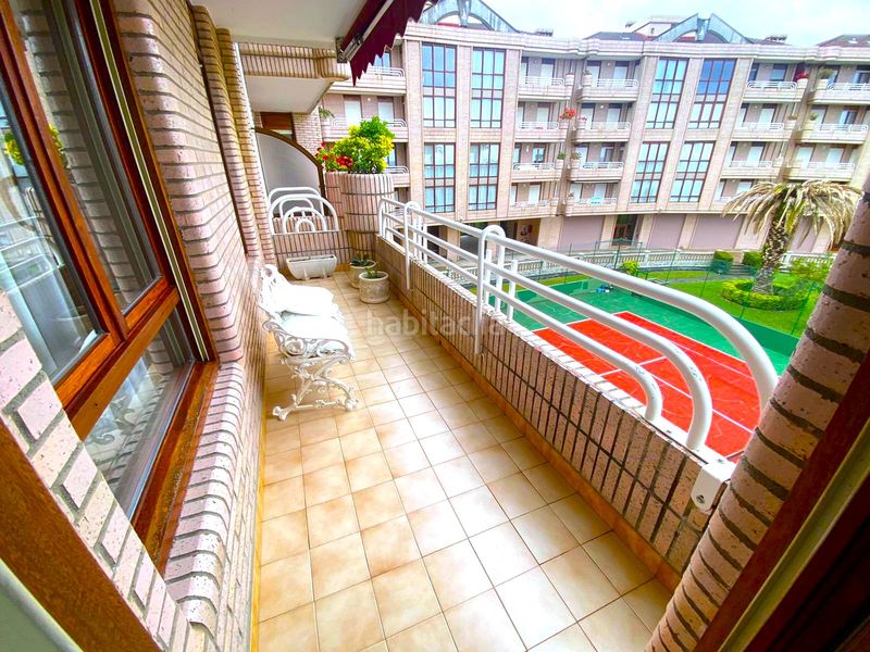 Foto cac5d811-1059-4422-ba76-731bc9c460f1. Pis amb calefacció piscina a Brazomar Castro - Urdiales