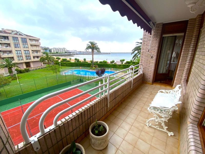 Foto eca5ea08-9325-42ca-b689-53609561c9ee. Pis amb calefacció piscina a Brazomar Castro - Urdiales