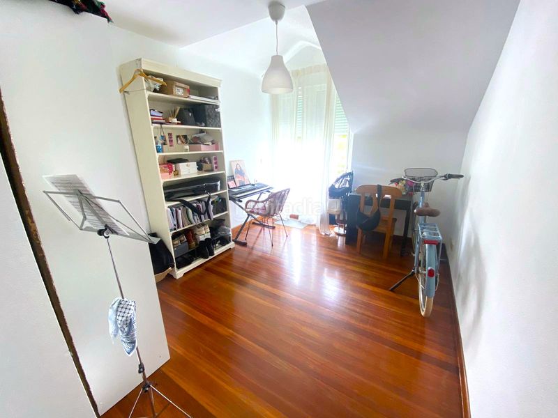 Foto c20d9d25-62b2-442d-a2eb-9bd5f30684c2. Àtic a calle los templarios 10 a Playa Ostende Castro - Urdiales