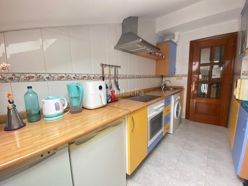 Foto 360ab2cb-e192-467c-9add-a1148f51fd5e. Piso en calle santander 12 en Centro Castro - Urdiales