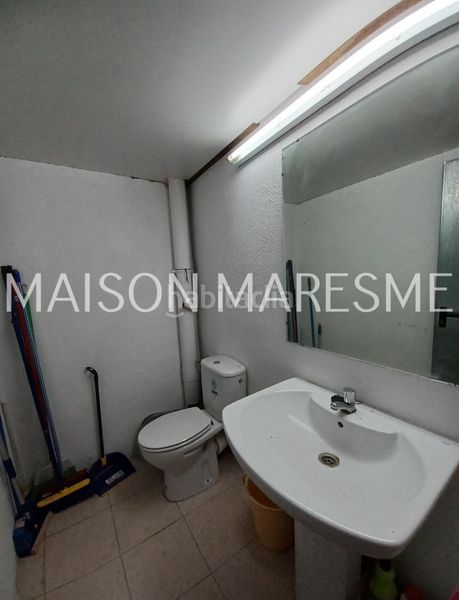 Foto d1fda444-6491-4ef1-a13c-57383ab6ad65. Local comercial a Canet de Mar