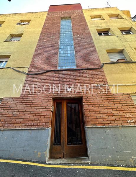 Foto 6159cfbb-5f81-4804-ad85-d902715159d0. Edificio en Canet de Mar
