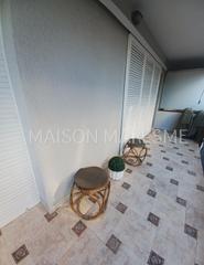 Location Appartement à Urbanitzacions. Piso con piscina comunitaria