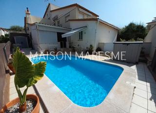 Maison à Canet de Mar. Encantadora casa con piscina en venta