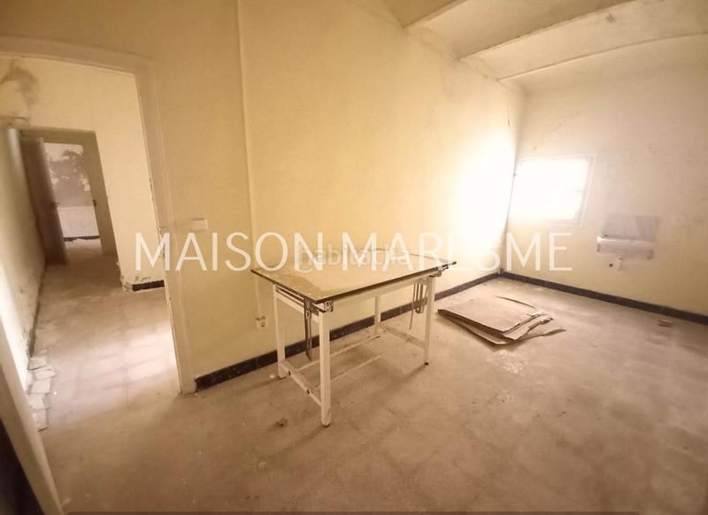 Foto 14e60176-ba95-4d06-b695-96fd7e192f19. Local comercial local en venta, en pleno centro en Canet de Mar