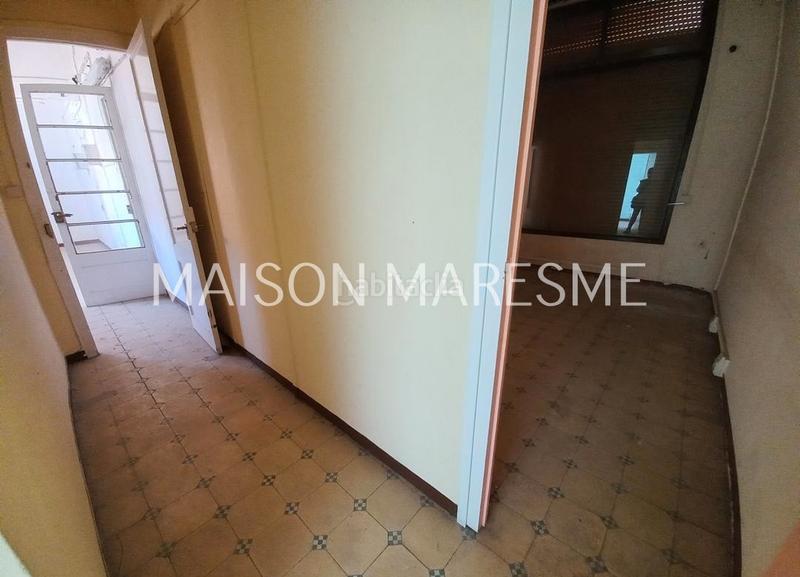 Foto 4ceacd8f-cd88-4a3c-85d0-dc6b877ec58b. Local comercial local en venta, en pleno centro en Canet de Mar