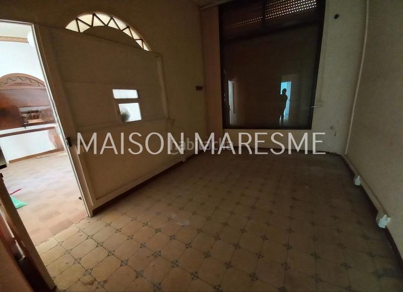 Foto 5f7a079b-e705-4580-a4a0-0c51d5de731d. Local comercial local en venta, en pleno centro en Canet de Mar