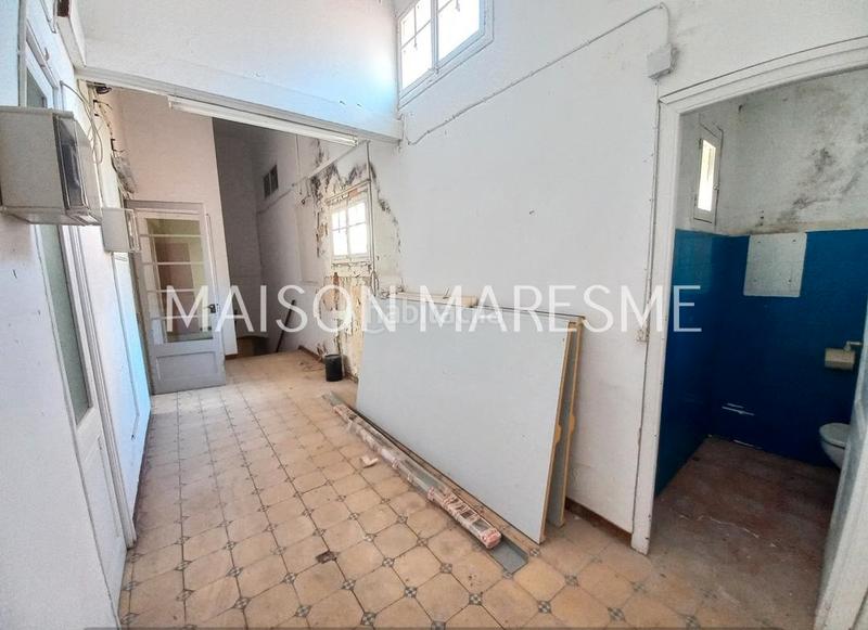 Foto b984e2a6-249b-4080-9c36-591ed270473c. Local comercial local en venta, en pleno centro en Canet de Mar