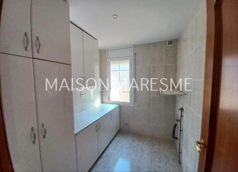 Foto 1682f843-043b-4bc3-9165-36b09a582e28. Rent house with fireplace heating parking pool in Canet de Mar