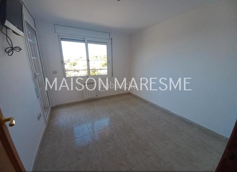 Foto 27386808-1fa2-4421-9cda-f790af462045. Rent house with fireplace heating parking pool in Canet de Mar