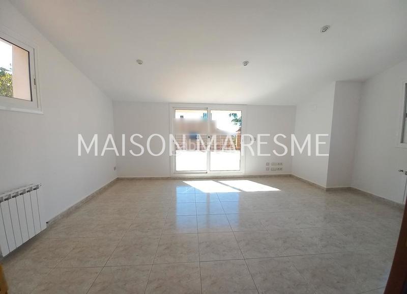 Foto 5dd089a5-afd7-4acb-9ddb-126c3588b427. Rent house with fireplace heating parking pool in Canet de Mar