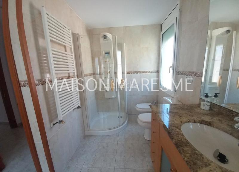 Foto 89a118f9-1ac3-4b86-8d82-6a5bde812696. Rent house with fireplace heating parking pool in Canet de Mar