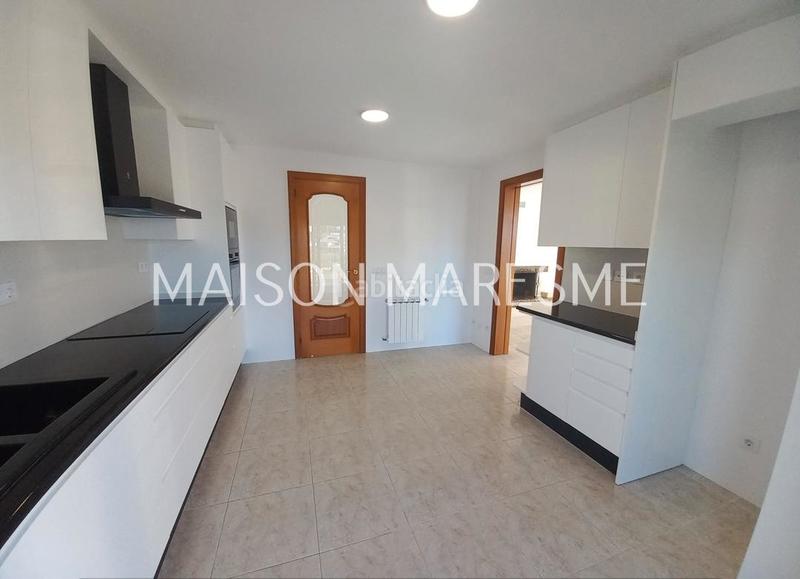 Foto 8c524c83-4a2d-42b7-b787-38515168c3a3. Rent house with fireplace heating parking pool in Canet de Mar