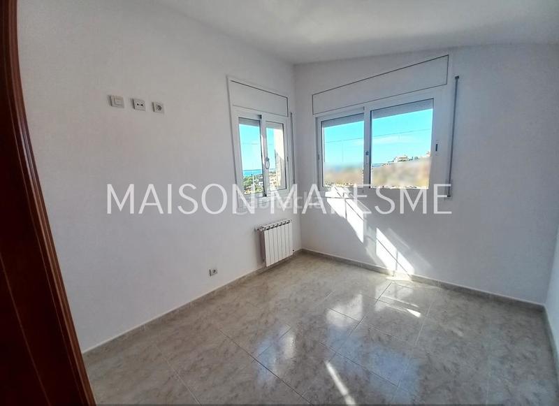 Foto 9b249166-c2cc-4a99-9bf5-02bcffa309aa. Rent house with fireplace heating parking pool in Canet de Mar