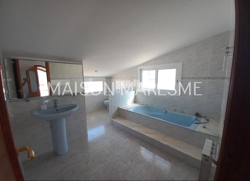 Foto a06648b9-34c7-4802-8252-85f093daacb7. Rent house with fireplace heating parking pool in Canet de Mar