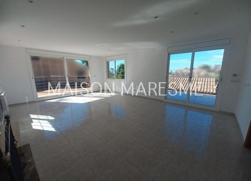 Foto e26f8e36-c24d-45fa-888b-edbb400b9117. Rent house with fireplace heating parking pool in Canet de Mar