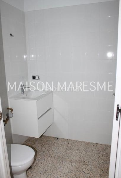 Foto d627835d-afee-476f-9574-315f3e4ec766. Alquiler local comercial local en el centro en alquiler en Canet de Mar