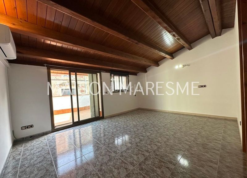 Foto c169f7dd-efed-4530-a8e6-7f7e6a0cee4b. Casa adossada a Canet de Mar