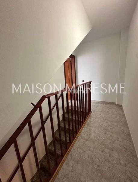 Foto f2bd2b5b-8338-4aaa-8cbe-47d394399c21. Casa adossada a Canet de Mar