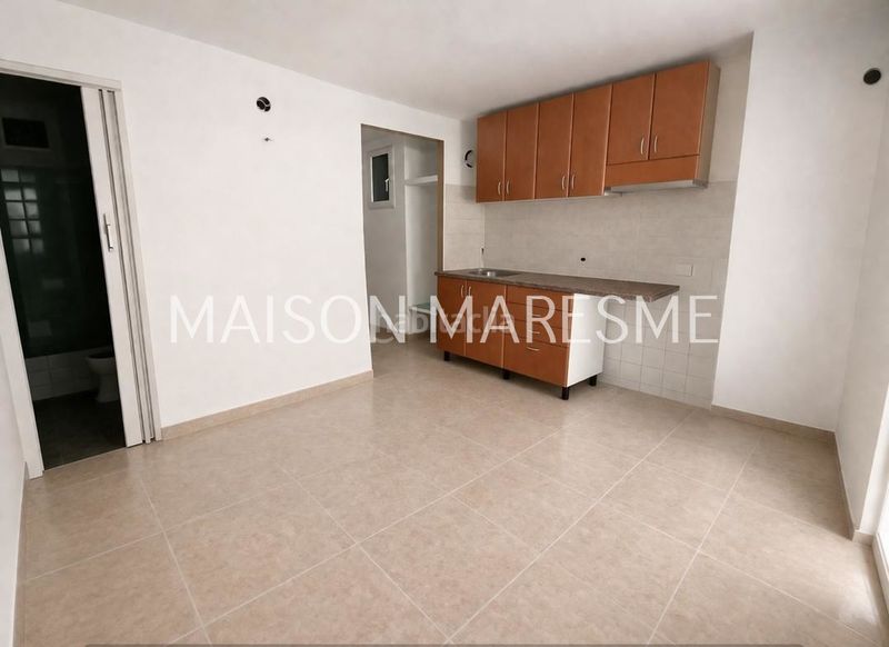 Foto 30dd9b5c-4404-43b6-810f-546a31e85c9f. Estudio  en venta en Canet de Mar