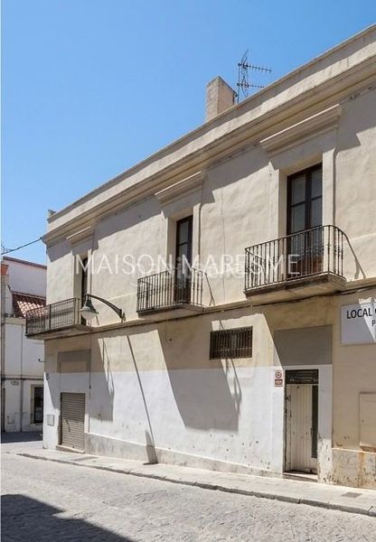 Foto 6acc45ad-0a43-4904-b14b-49619fcb0ff7. Local comercial a Canet de Mar