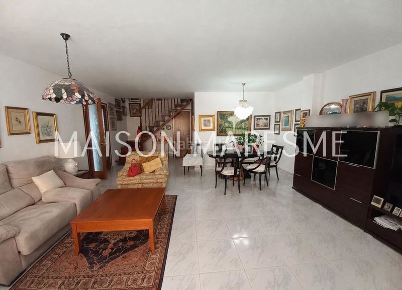 Foto c0513a3e-7d1d-4616-ba5e-f729bf4d76bc. Dúplex  con terraza en venta en Canet de Mar