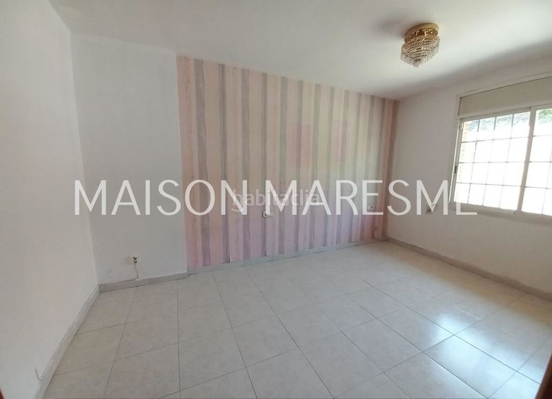 Foto 4be7e5e9-eb61-4d74-aec0-b260f5eefb25. Duplex con camino riscaldamento parcheggio in Canet de Mar