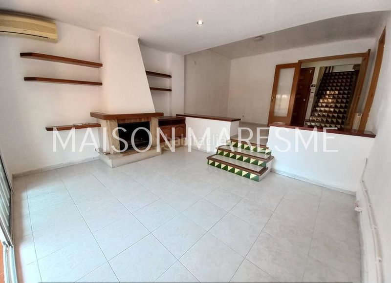Foto c2ffd3a4-1933-479c-b1e5-aa7d3c2479b7. Duplex con camino riscaldamento parcheggio in Canet de Mar