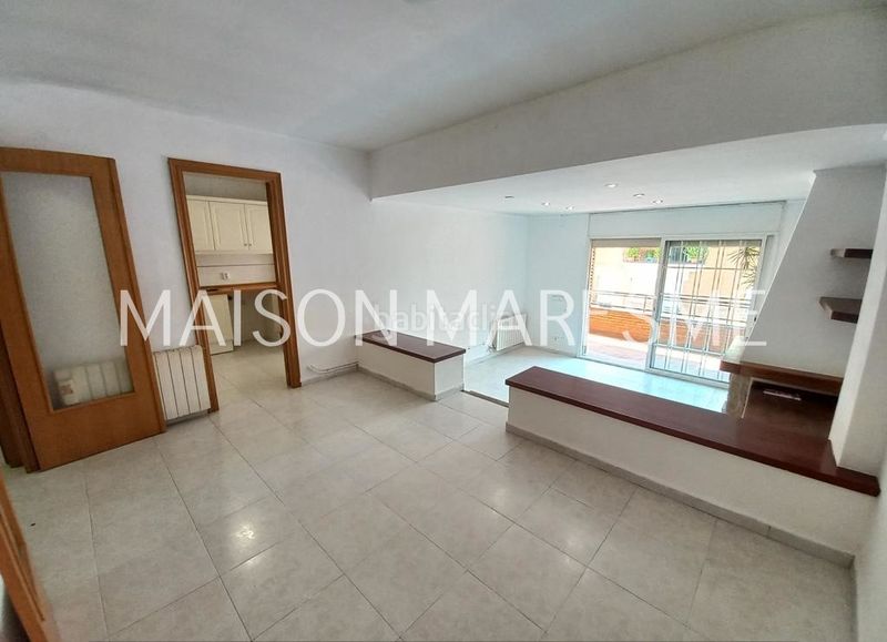Foto df208d3c-5d15-490f-9f7d-d4a5f7bdccc6. Duplex con camino riscaldamento parcheggio in Canet de Mar