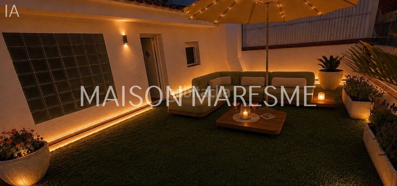 Foto 50c68d71-75d3-46c9-a7a7-473a9383e057. Casa adossada amb xemeneia calefacció aparcament a Canet de Mar