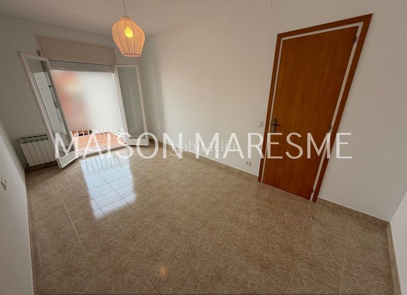 Foto c3b14bda-d31e-402b-8db8-3eedbb82edcb. Casa adossada amb xemeneia calefacció aparcament a Canet de Mar