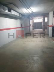 Parking voiture à Ciutat de hospitalet 22. Plaza de parking en venta