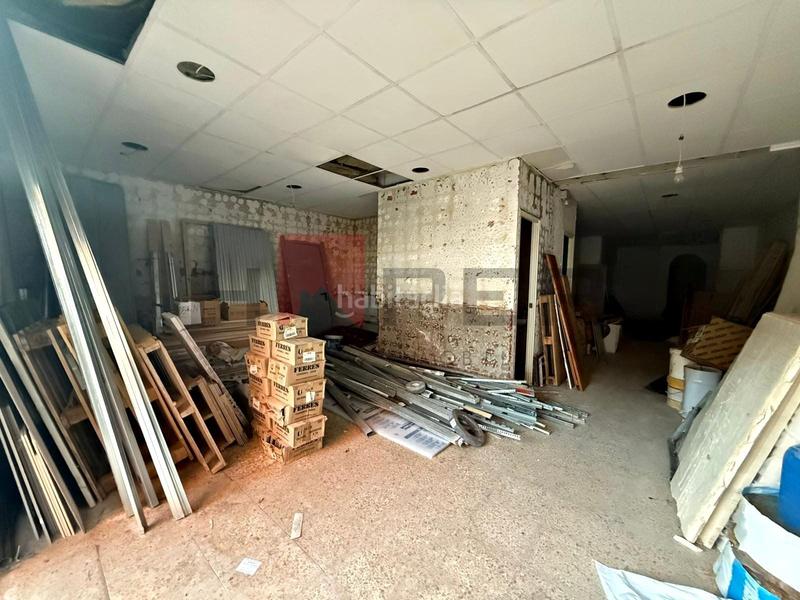 Foto b411a9cb-3180-43b1-b59e-63d9dd9308c2. Alquiler local comercial  en alquiler, junto a ambulatorio en Prat de Llobregat (El)