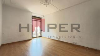 Pis  Nou de la rambla. Vivienda de 6 dormitorios junto las ramblas de barcelona