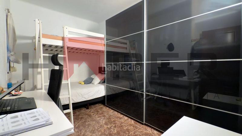 Foto bdbc97d8-ef89-4e44-981d-45c11a8b228a. Piso  en venta, junto a plaza constitucion en Prat de Llobregat (El)