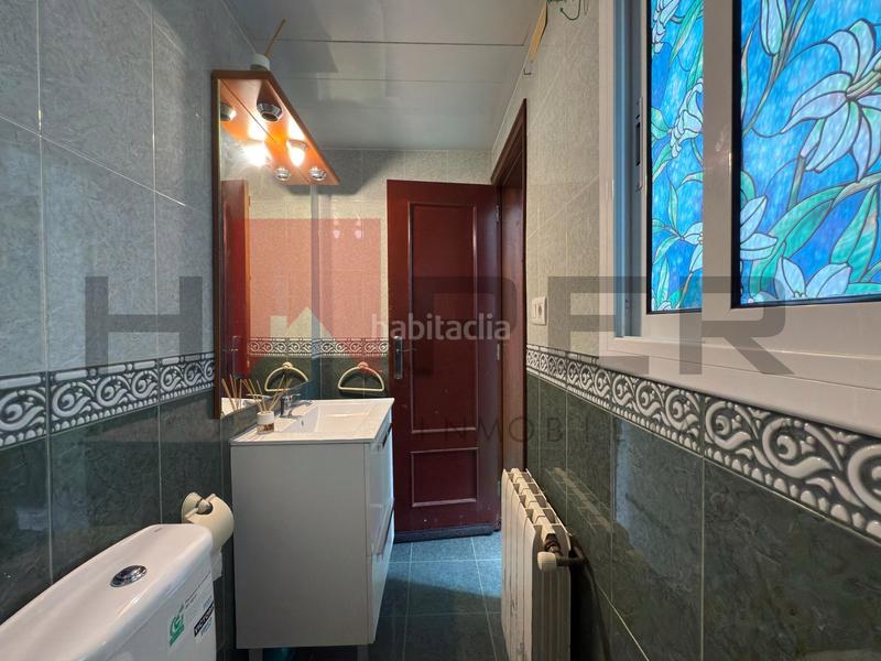 Foto 3055dcab-e12f-48ff-856f-2f91a8a87a58. Piso  en venta, junto a plaza constitucion en Prat de Llobregat (El)