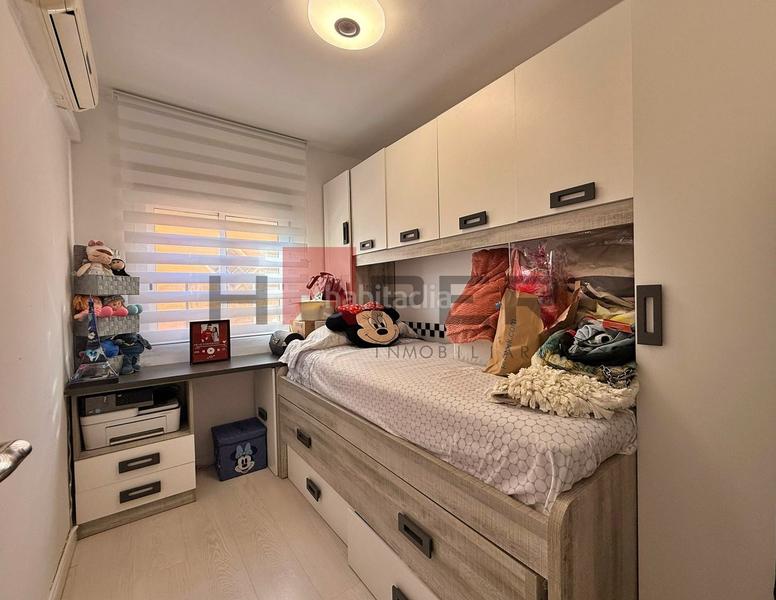 Foto f82cc00c-3b58-434d-a6cb-9940a8643968. Zweistöckige wohnung in Sagnier-Plaça de Catalunya Prat de Llobregat (El)