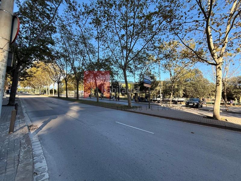 Foto 102bf154-0eea-420b-bd53-ad55258b2b69. Local commercial dans Lloreda Badalona