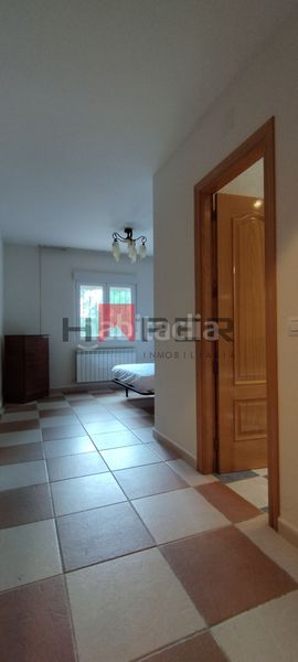 Foto 4c54d039-6154-47e9-bbde-e6c4f11f3a51. Chalet  independiente con parcela de 608 m en Navarredondilla