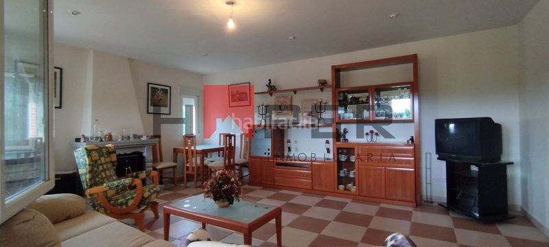Foto 872b6a1e-ff3b-4eb7-93e2-aee4183673a4. Chalet  independiente con parcela de 608 m en Navarredondilla
