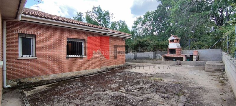 Foto fd8c4e18-a3e5-4ac9-bc77-e36470e3290a. Chalet  independiente con parcela de 608 m en Navarredondilla