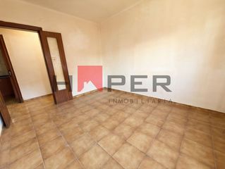 Etagenwohnung  Verge montserrat. Piso con ascensor, avda montserrat