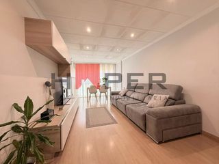 Pis a Estruch-Eixample. Piso reformado de 3 habitaciones junto al centro