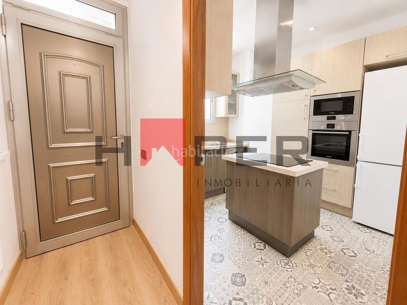 Foto b5f312d3-02a8-4e79-83c2-b40a185bc105. Casa a Centre Prat de Llobregat (El)