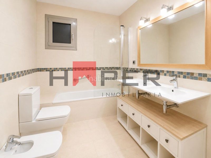 Foto bee32632-4967-4c14-855f-8183d5271b22. Casa a Centre Prat de Llobregat (El)